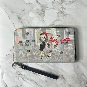 Never Worn Before Betty Boop Wristlet Purse